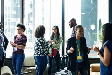 Hybrid Work and Female Networking: How the Pandemic Has Changed the Way Women Connect and Advance Their Careers